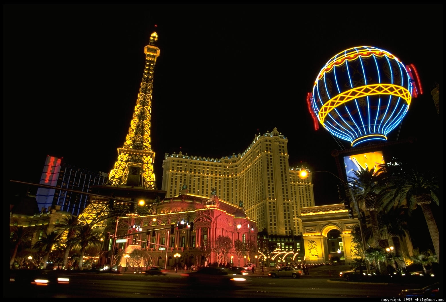 Las Vegas Strip from http://photo.net/photo/pcd2898/paris-las-vegas-14.4.jpg Las Vegas Strip from http://photo.net/photo/pcd2898/paris-las-vegas-14.4.jpg